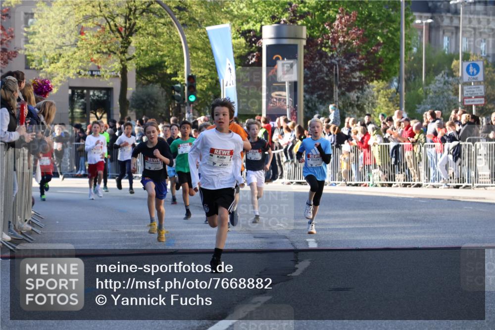 25.04.2025 - Das Zehntel Yannick Fuchs http://msf.ph/oto/7668882 26.04.2025 08:50:50 Ziel 1080, 1087, 1114, 1484, 1748, 1781, 1787, 2321, 2325, 2392, 2709, 2718, 2731, 2734, 2778, 2795, 2832, 2840, 3231, 3782, 3865 meine-sportfotos.de