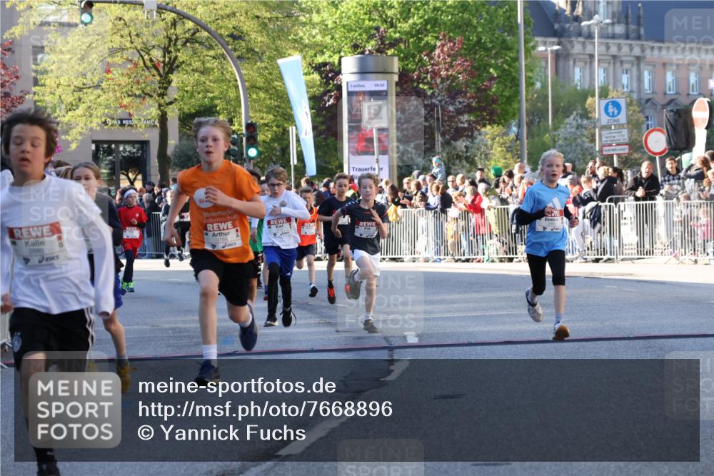 25.04.2025 - Das Zehntel Yannick Fuchs http://msf.ph/oto/7668896 26.04.2025 08:50:52 Ziel 1080, 1087, 1114, 1484, 1748, 1781, 1787, 1922, 2321, 2325, 2356, 2709, 2718, 2731, 2734, 2778, 2795, 2827, 2832, 2840, 3040, 3231, 3782, 3865 meine-sportfotos.de