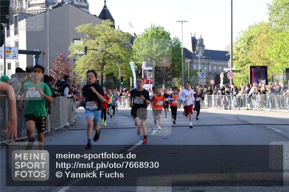 25.04.2025 - Das Zehntel Yannick Fuchs http://msf.ph/oto/7668930 26.04.2025 08:50:56 Ziel 1080, 1087, 1484, 1748, 1781, 1787, 1922, 2321, 2325, 2356, 2474, 2709, 2718, 2734, 2778, 2795, 2827, 2832, 2840, 3040, 3231, 3782, 3865 meine-sportfotos.de