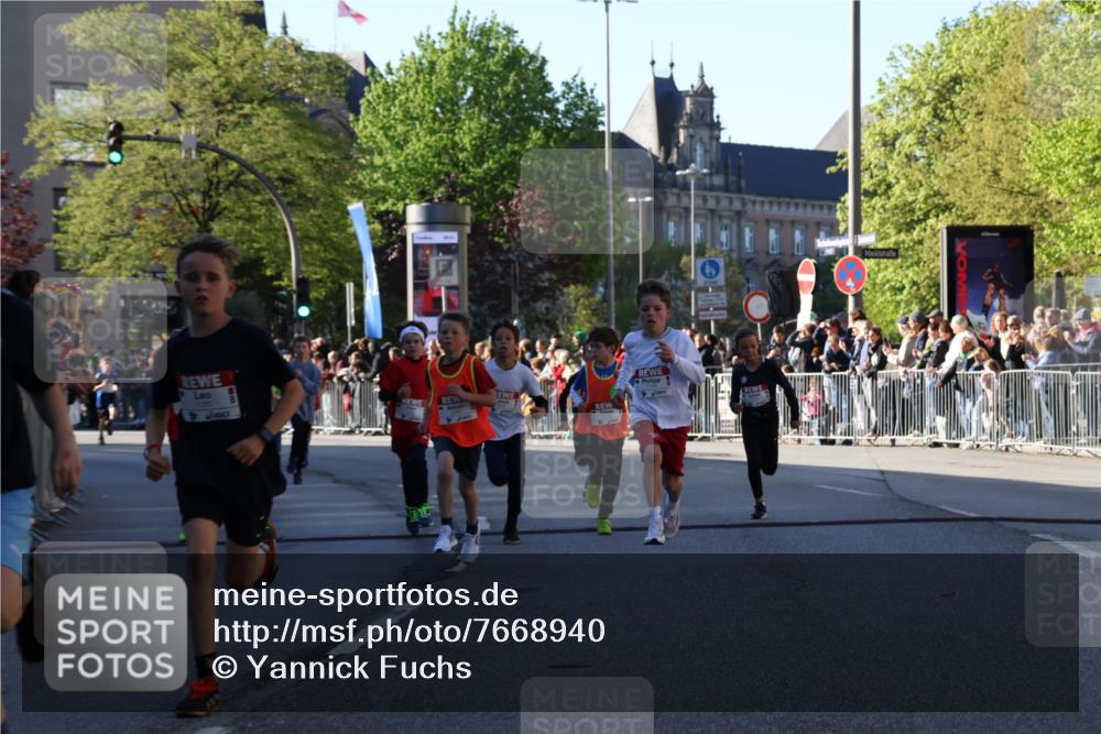 25.04.2025 - Das Zehntel Yannick Fuchs http://msf.ph/oto/7668940 26.04.2025 08:50:57 Ziel 1080, 1087, 1484, 1748, 1781, 1787, 1922, 2321, 2325, 2356, 2474, 2709, 2718, 2734, 2778, 2795, 2827, 2832, 2840, 3040, 3231, 3782, 3865 meine-sportfotos.de