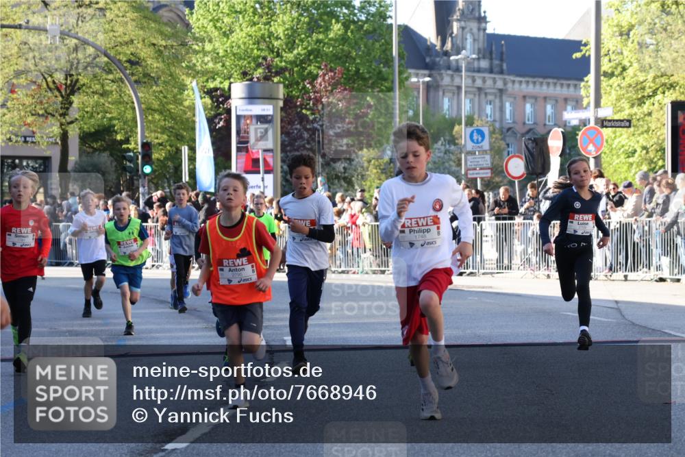 25.04.2025 - Das Zehntel Yannick Fuchs http://msf.ph/oto/7668946 26.04.2025 08:50:57 Ziel 1080, 1087, 1484, 1748, 1781, 1787, 1922, 2321, 2325, 2356, 2474, 2709, 2718, 2734, 2778, 2795, 2827, 2832, 2840, 3040, 3231, 3782, 3865 meine-sportfotos.de