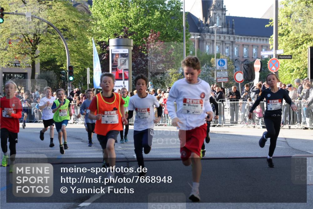 25.04.2025 - Das Zehntel Yannick Fuchs http://msf.ph/oto/7668948 26.04.2025 08:50:58 Ziel 1080, 1087, 1484, 1748, 1781, 1787, 1922, 2321, 2325, 2356, 2474, 2709, 2718, 2734, 2778, 2795, 2827, 2832, 2840, 2919, 3040, 3231, 3782, 3865 meine-sportfotos.de