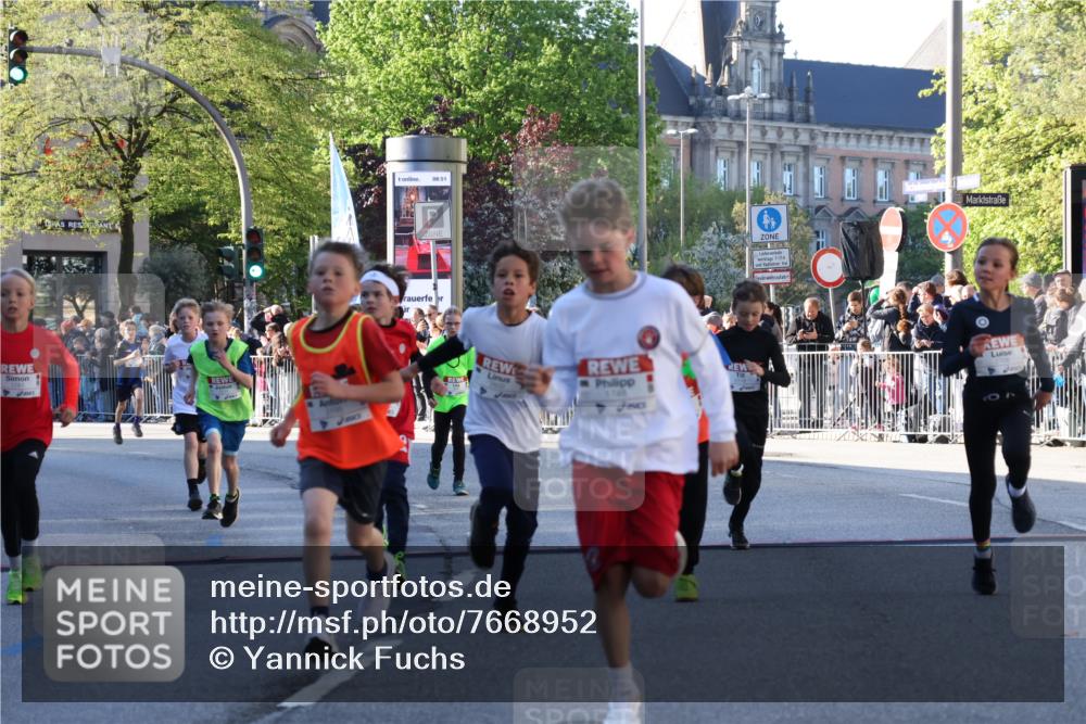 25.04.2025 - Das Zehntel Yannick Fuchs http://msf.ph/oto/7668952 26.04.2025 08:50:58 Ziel 1080, 1087, 1484, 1748, 1781, 1787, 1922, 2321, 2325, 2356, 2474, 2709, 2718, 2734, 2778, 2795, 2827, 2832, 2840, 2919, 3040, 3231, 3782, 3865 meine-sportfotos.de