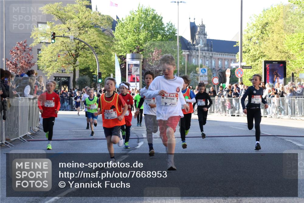 25.04.2025 - Das Zehntel Yannick Fuchs http://msf.ph/oto/7668953 26.04.2025 08:50:58 Ziel 1080, 1087, 1484, 1748, 1781, 1787, 1922, 2321, 2325, 2356, 2474, 2709, 2718, 2734, 2778, 2795, 2827, 2832, 2840, 2919, 3040, 3231, 3782, 3865 meine-sportfotos.de