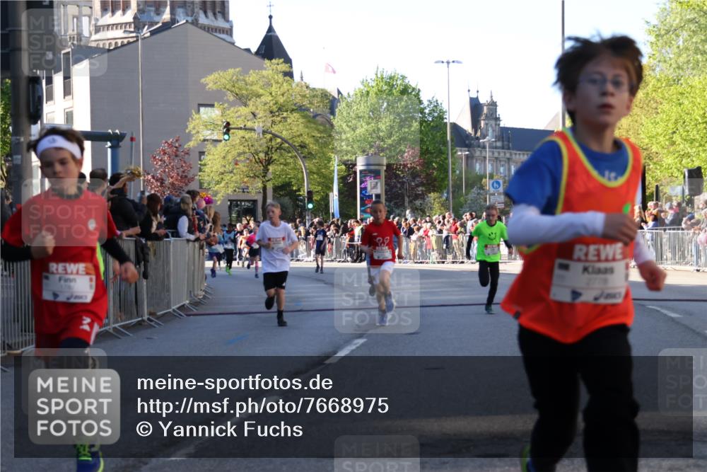 25.04.2025 - Das Zehntel Yannick Fuchs http://msf.ph/oto/7668975 26.04.2025 08:51:02 Ziel 1080, 1087, 1484, 1748, 1781, 1787, 1922, 2309, 2356, 2474, 2667, 2672, 2709, 2718, 2778, 2795, 2827, 2832, 2914, 2919, 3040, 3231, 3415, 3710, 3808 meine-sportfotos.de