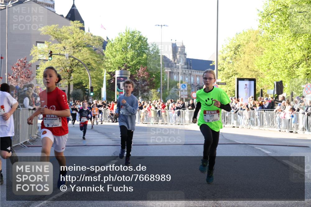 25.04.2025 - Das Zehntel Yannick Fuchs http://msf.ph/oto/7668989 26.04.2025 08:51:04 Ziel 1748, 1781, 1787, 1922, 2309, 2356, 2474, 2667, 2672, 2709, 2718, 2778, 2795, 2827, 2832, 2914, 2919, 3040, 3231, 3415, 3710, 3808 meine-sportfotos.de