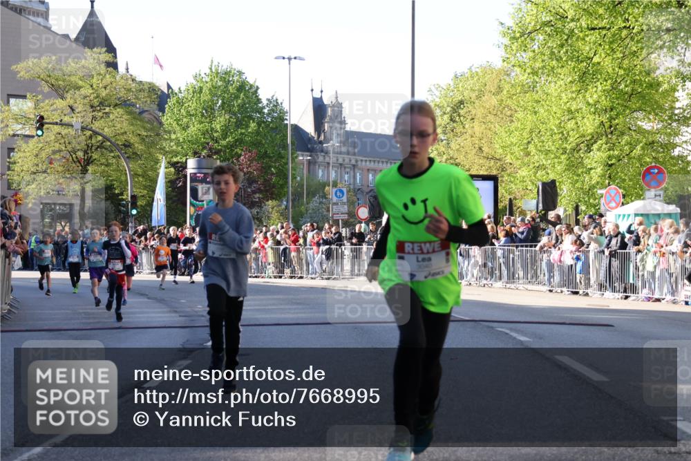 25.04.2025 - Das Zehntel Yannick Fuchs http://msf.ph/oto/7668995 26.04.2025 08:51:04 Ziel 1748, 1781, 1787, 1922, 2309, 2356, 2474, 2667, 2672, 2709, 2718, 2778, 2795, 2827, 2832, 2914, 2919, 3040, 3231, 3415, 3710, 3808 meine-sportfotos.de