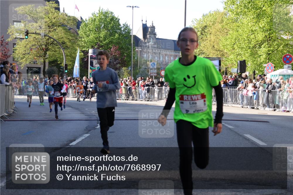 25.04.2025 - Das Zehntel Yannick Fuchs http://msf.ph/oto/7668997 26.04.2025 08:51:05 Ziel 1781, 1787, 1922, 2309, 2356, 2474, 2667, 2672, 2709, 2718, 2778, 2827, 2832, 2914, 2919, 3040, 3231, 3415, 3710, 3808 meine-sportfotos.de