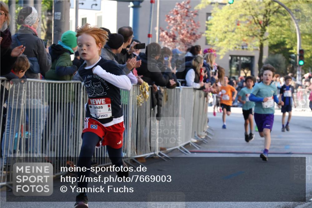 25.04.2025 - Das Zehntel Yannick Fuchs http://msf.ph/oto/7669003 26.04.2025 08:51:08 Ziel 1922, 2309, 2348, 2356, 2474, 2667, 2672, 2827, 2848, 2914, 2919, 3040, 3099, 3188, 3415, 3710, 3808 meine-sportfotos.de