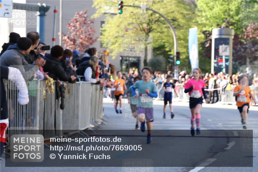 25.04.2025 - Das Zehntel Yannick Fuchs http://msf.ph/oto/7669005 26.04.2025 08:51:08 Ziel 1922, 2309, 2348, 2356, 2474, 2667, 2672, 2827, 2848, 2914, 2919, 3040, 3099, 3188, 3415, 3710, 3808 meine-sportfotos.de
