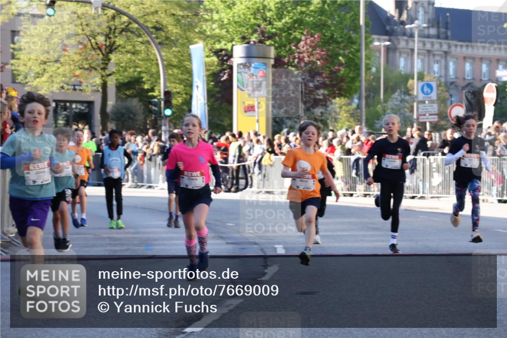 25.04.2025 - Das Zehntel Yannick Fuchs http://msf.ph/oto/7669009 26.04.2025 08:51:09 Ziel 1922, 2309, 2348, 2356, 2474, 2667, 2672, 2827, 2848, 2914, 2919, 3040, 3066, 3097, 3099, 3188, 3415, 3710, 3808 meine-sportfotos.de