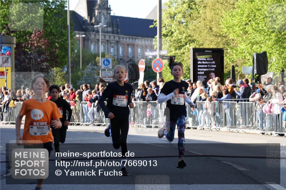25.04.2025 - Das Zehntel Yannick Fuchs http://msf.ph/oto/7669013 26.04.2025 08:51:10 Ziel 1757, 2309, 2348, 2474, 2667, 2672, 2848, 2914, 2919, 3066, 3097, 3099, 3188, 3415, 3710, 3808 meine-sportfotos.de