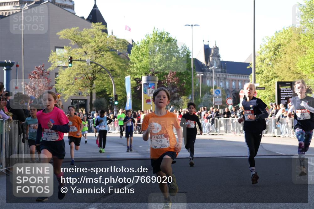 25.04.2025 - Das Zehntel Yannick Fuchs http://msf.ph/oto/7669020 26.04.2025 08:51:11 Ziel 1488, 1546, 1757, 2309, 2348, 2474, 2621, 2667, 2672, 2848, 2914, 2919, 3066, 3097, 3099, 3188, 3415, 3710, 3808 meine-sportfotos.de