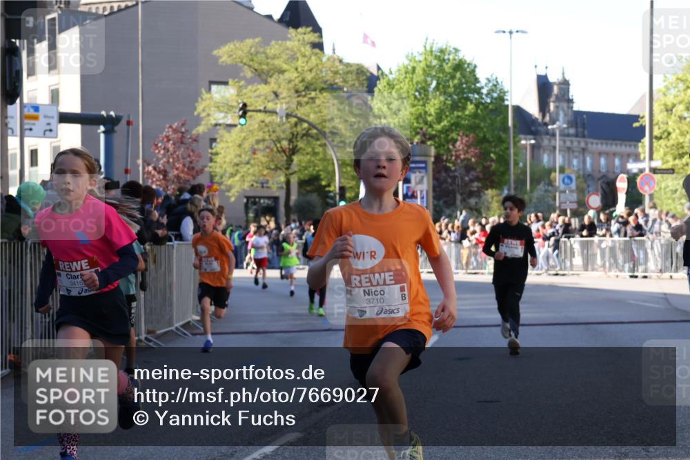 25.04.2025 - Das Zehntel Yannick Fuchs http://msf.ph/oto/7669027 26.04.2025 08:51:12 Ziel 1488, 1546, 1757, 2309, 2348, 2474, 2621, 2667, 2672, 2848, 2914, 2919, 3049, 3066, 3097, 3099, 3188, 3415, 3710, 3808 meine-sportfotos.de