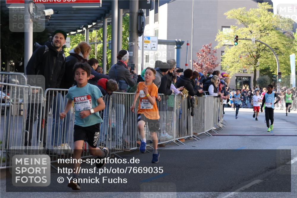 25.04.2025 - Das Zehntel Yannick Fuchs http://msf.ph/oto/7669035 26.04.2025 08:51:13 Ziel 1488, 1546, 1757, 2010, 2309, 2348, 2474, 2621, 2667, 2672, 2848, 2914, 2919, 3049, 3066, 3097, 3099, 3188, 3415, 3710, 3808 meine-sportfotos.de