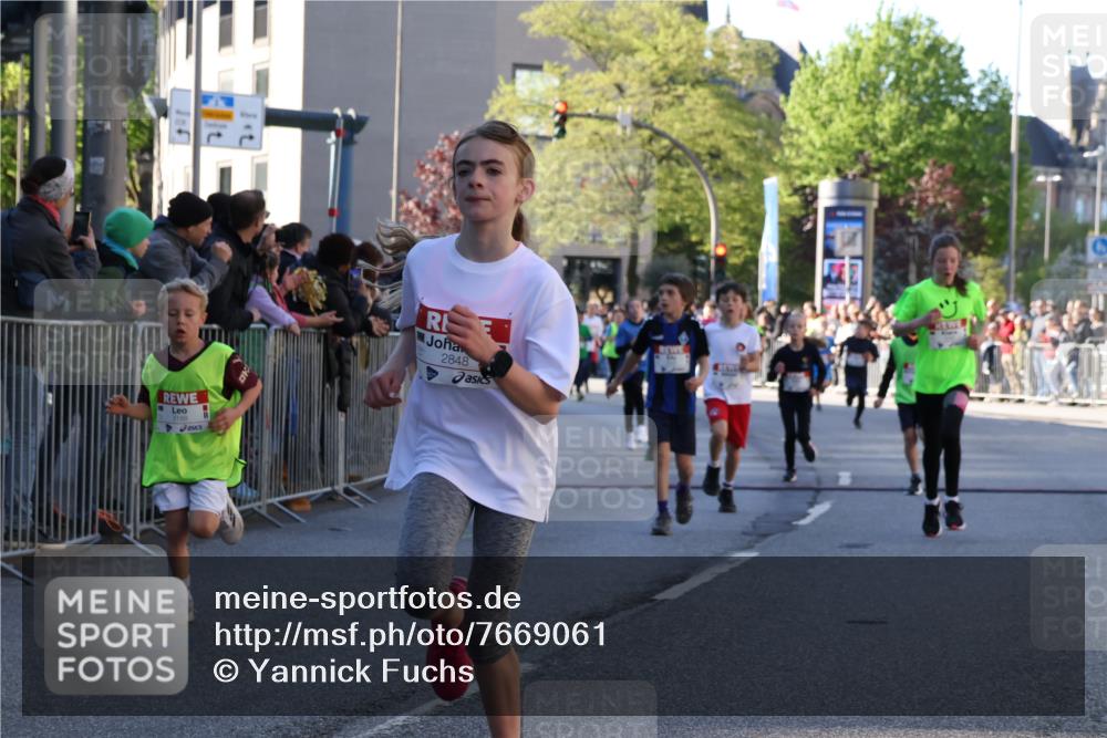 25.04.2025 - Das Zehntel Yannick Fuchs http://msf.ph/oto/7669061 26.04.2025 08:51:19 Ziel 1177, 1488, 1546, 1621, 1757, 1943, 2010, 2213, 2309, 2348, 2505, 2621, 2684, 2700, 2848, 2853, 2907, 2960, 2975, 3049, 3066, 3097, 3099, 3188, 3538, 3808, 3856, 3877 meine-sportfotos.de