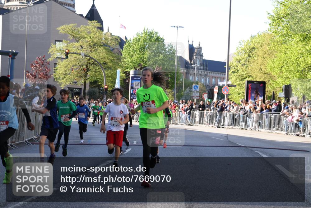 25.04.2025 - Das Zehntel Yannick Fuchs http://msf.ph/oto/7669070 26.04.2025 08:51:21 Ziel 1171, 1177, 1488, 1546, 1621, 1757, 1943, 2010, 2213, 2348, 2481, 2505, 2621, 2644, 2684, 2700, 2848, 2853, 2907, 2960, 2975, 3049, 3066, 3097, 3099, 3188, 3538, 3856, 3877 meine-sportfotos.de