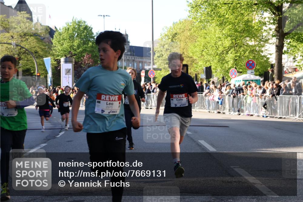 25.04.2025 - Das Zehntel Yannick Fuchs http://msf.ph/oto/7669131 26.04.2025 08:51:31 Ziel 1112, 1113, 1171, 1177, 1621, 1939, 1943, 2213, 2481, 2505, 2644, 2684, 2700, 2779, 2853, 2907, 2960, 2975, 3486, 3538, 3720, 3856, 3873, 3877 meine-sportfotos.de