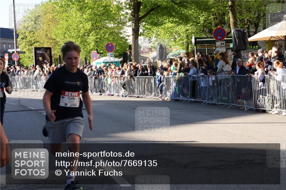 25.04.2025 - Das Zehntel Yannick Fuchs http://msf.ph/oto/7669135 26.04.2025 08:51:31 Ziel 1112, 1113, 1171, 1177, 1621, 1939, 1943, 2213, 2481, 2505, 2644, 2684, 2700, 2779, 2853, 2907, 2960, 2975, 3486, 3538, 3720, 3856, 3873, 3877 meine-sportfotos.de