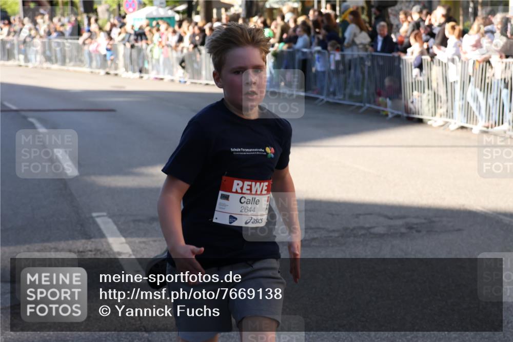 25.04.2025 - Das Zehntel Yannick Fuchs http://msf.ph/oto/7669138 26.04.2025 08:51:32 Ziel 1112, 1113, 1171, 1621, 1939, 1943, 2213, 2481, 2505, 2644, 2684, 2700, 2779, 2853, 2907, 2960, 2975, 3404, 3486, 3538, 3720, 3856, 3873 meine-sportfotos.de
