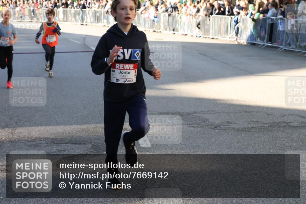 25.04.2025 - Das Zehntel Yannick Fuchs http://msf.ph/oto/7669142 26.04.2025 08:51:33 Ziel 1112, 1113, 1171, 1621, 1939, 1943, 2481, 2505, 2644, 2684, 2700, 2779, 2853, 2907, 2960, 2975, 3404, 3486, 3538, 3720, 3856, 3873 meine-sportfotos.de
