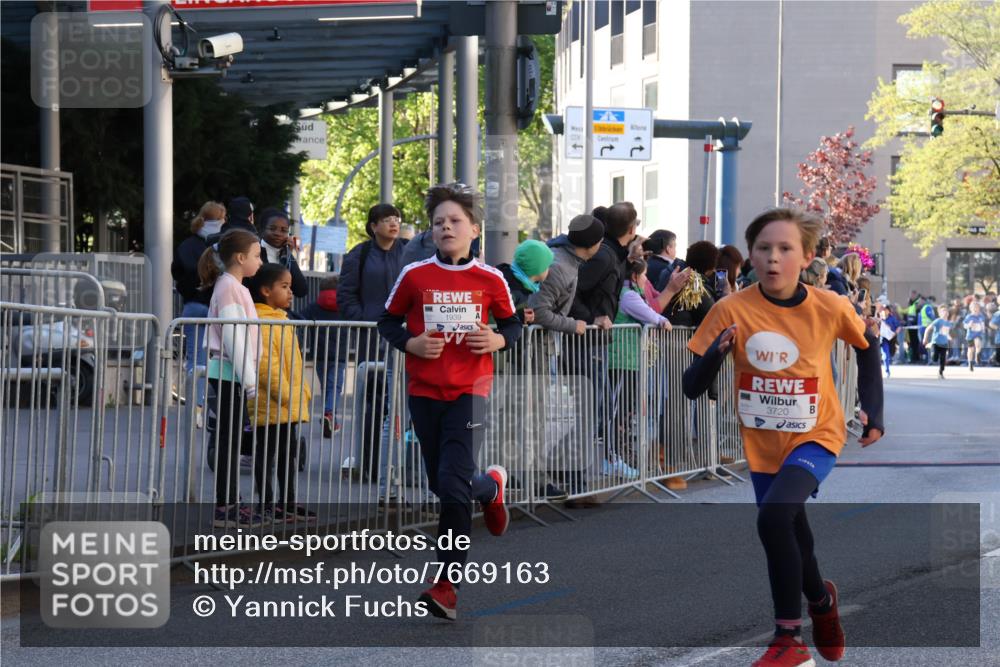 25.04.2025 - Das Zehntel Yannick Fuchs http://msf.ph/oto/7669163 26.04.2025 08:51:39 Ziel 1112, 1113, 1207, 1232, 1654, 1788, 1939, 2015, 2149, 2161, 2779, 3404, 3450, 3486, 3595, 3720, 3873 meine-sportfotos.de