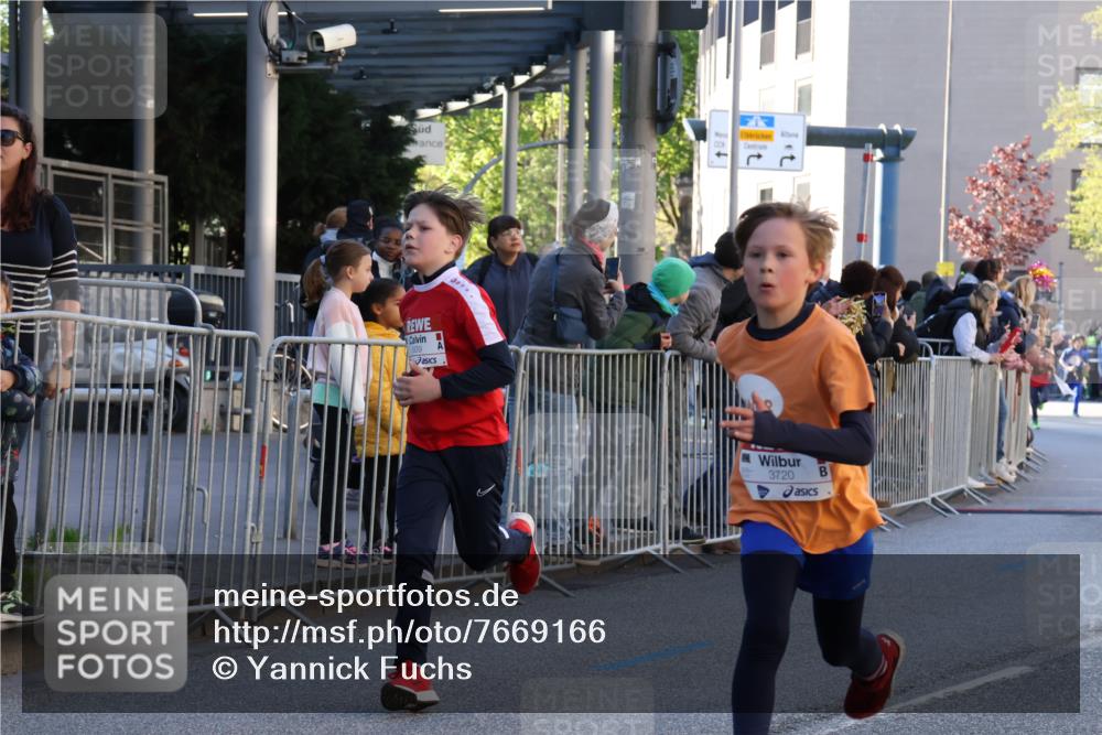 25.04.2025 - Das Zehntel Yannick Fuchs http://msf.ph/oto/7669166 26.04.2025 08:51:39 Ziel 1112, 1113, 1207, 1232, 1654, 1788, 1939, 2015, 2149, 2161, 2779, 3404, 3450, 3486, 3595, 3720, 3873 meine-sportfotos.de