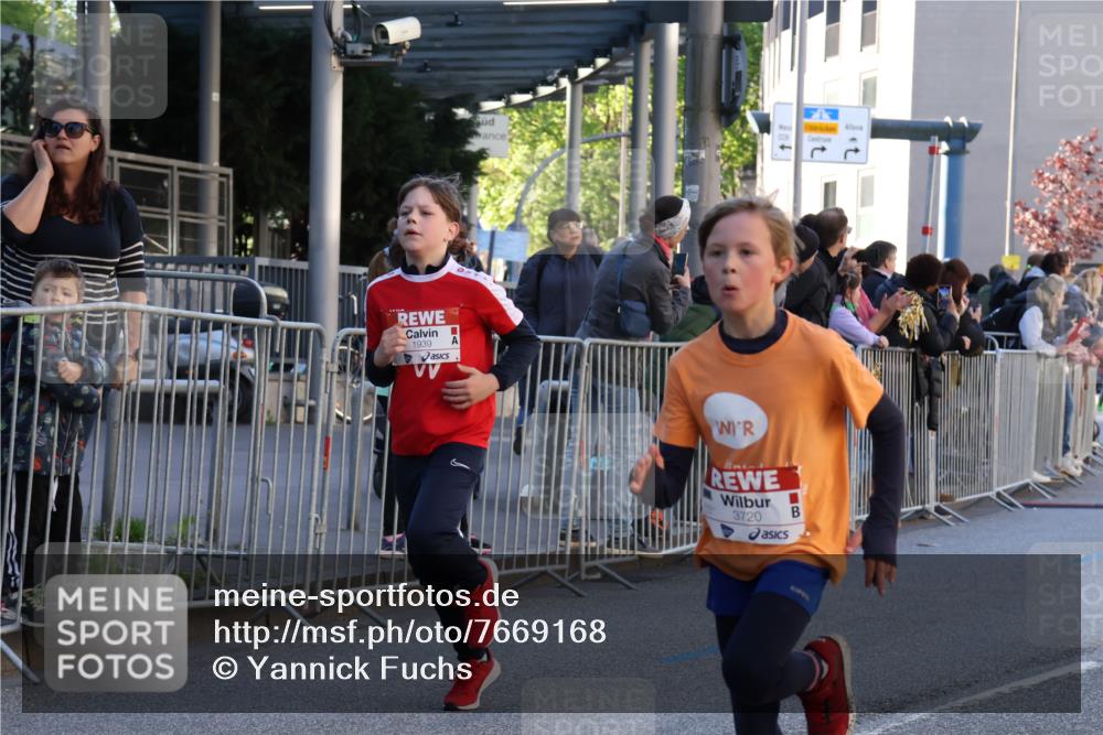 25.04.2025 - Das Zehntel Yannick Fuchs http://msf.ph/oto/7669168 26.04.2025 08:51:39 Ziel 1112, 1113, 1207, 1232, 1654, 1788, 1939, 2015, 2149, 2161, 2779, 3404, 3450, 3486, 3595, 3720, 3873 meine-sportfotos.de