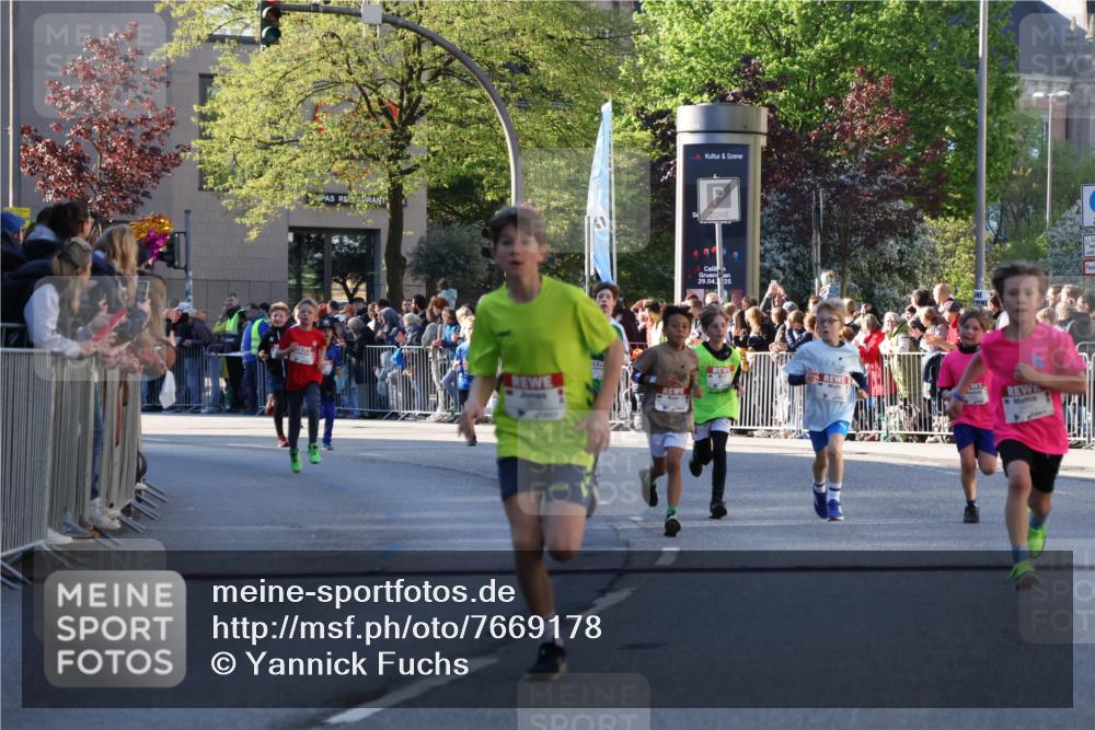 25.04.2025 - Das Zehntel Yannick Fuchs http://msf.ph/oto/7669178 26.04.2025 08:51:41 Ziel 1176, 1207, 1232, 1245, 1654, 1788, 1939, 2015, 2149, 2161, 2886, 3404, 3450, 3516, 3595, 3720, 3873 meine-sportfotos.de