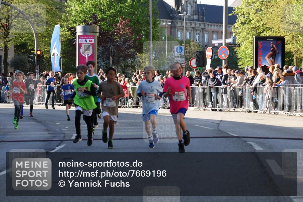 25.04.2025 - Das Zehntel Yannick Fuchs http://msf.ph/oto/7669196 26.04.2025 08:51:44 Ziel 1166, 1176, 1207, 1208, 1232, 1245, 1654, 1788, 2015, 2149, 2161, 2886, 3404, 3450, 3516, 3530, 3595, 3873 meine-sportfotos.de