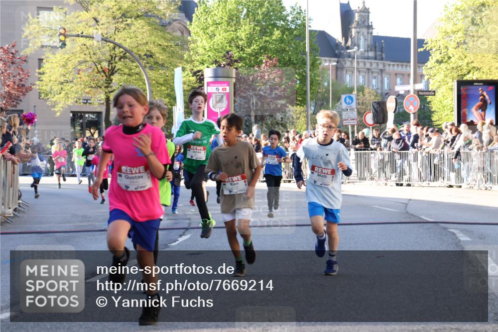 25.04.2025 - Das Zehntel Yannick Fuchs http://msf.ph/oto/7669214 26.04.2025 08:51:46 Ziel 1166, 1176, 1207, 1208, 1232, 1245, 1654, 1788, 2015, 2149, 2161, 2886, 3060, 3404, 3450, 3496, 3516, 3530, 3595, 3873 meine-sportfotos.de
