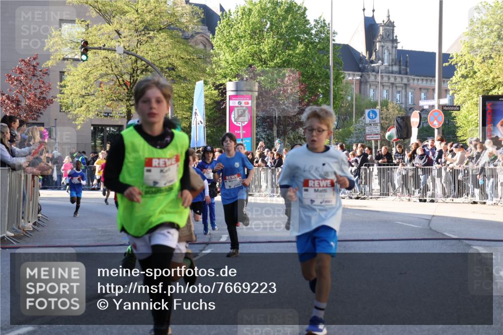 25.04.2025 - Das Zehntel Yannick Fuchs http://msf.ph/oto/7669223 26.04.2025 08:51:48 Ziel 1166, 1176, 1207, 1208, 1232, 1245, 1654, 1788, 2015, 2149, 2161, 2886, 3060, 3212, 3404, 3450, 3496, 3516, 3530, 3595, 3873 meine-sportfotos.de