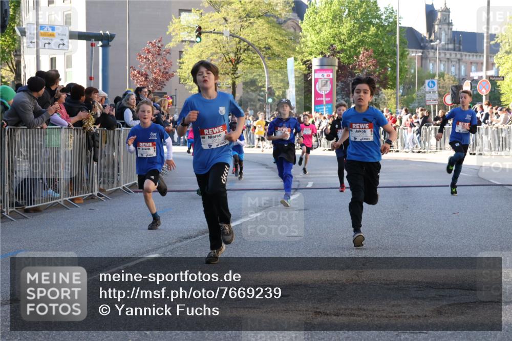 25.04.2025 - Das Zehntel Yannick Fuchs http://msf.ph/oto/7669239 26.04.2025 08:51:50 Ziel 1166, 1176, 1207, 1208, 1232, 1245, 1654, 1788, 2015, 2023, 2149, 2161, 2355, 2886, 3060, 3212, 3407, 3450, 3496, 3516, 3530, 3595 meine-sportfotos.de