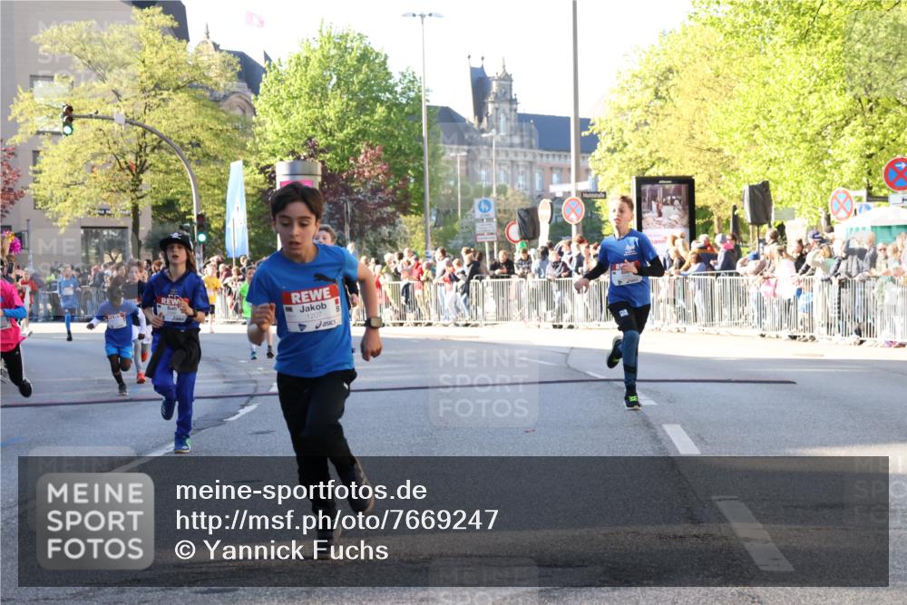25.04.2025 - Das Zehntel Yannick Fuchs http://msf.ph/oto/7669247 26.04.2025 08:51:51 Ziel 1166, 1176, 1207, 1208, 1232, 1245, 1654, 1788, 2015, 2023, 2149, 2161, 2355, 2364, 2886, 3060, 3212, 3407, 3450, 3496, 3516, 3530, 3595 meine-sportfotos.de