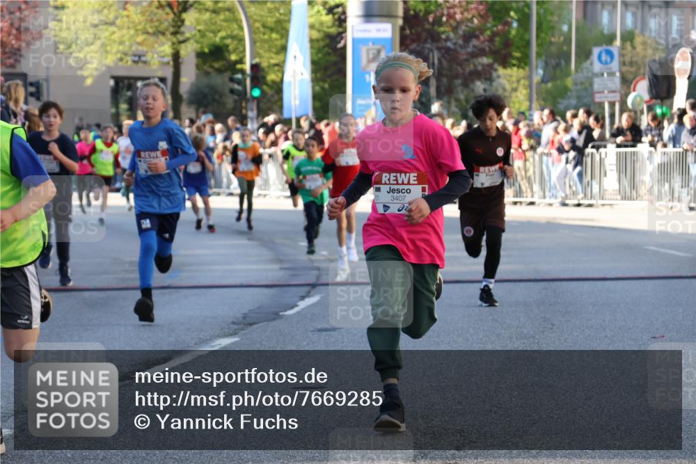 25.04.2025 - Das Zehntel Yannick Fuchs http://msf.ph/oto/7669285 26.04.2025 08:51:59 Ziel 1122, 1127, 1166, 1188, 1208, 1418, 2023, 2216, 2355, 2364, 2804, 2859, 3060, 3160, 3161, 3171, 3212, 3407, 3496, 3530, 3822 meine-sportfotos.de