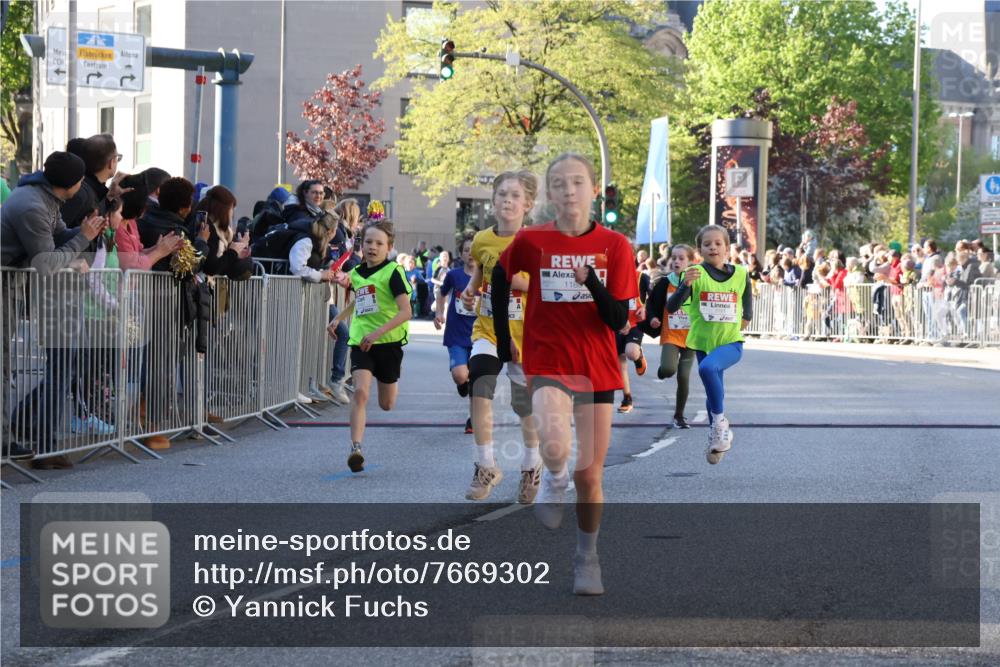 25.04.2025 - Das Zehntel Yannick Fuchs http://msf.ph/oto/7669302 26.04.2025 08:52:04 Ziel 1108, 1122, 1127, 1188, 1418, 1979, 2023, 2029, 2216, 2355, 2364, 2804, 2859, 3085, 3088, 3160, 3161, 3171, 3212, 3407, 3467, 3822 meine-sportfotos.de