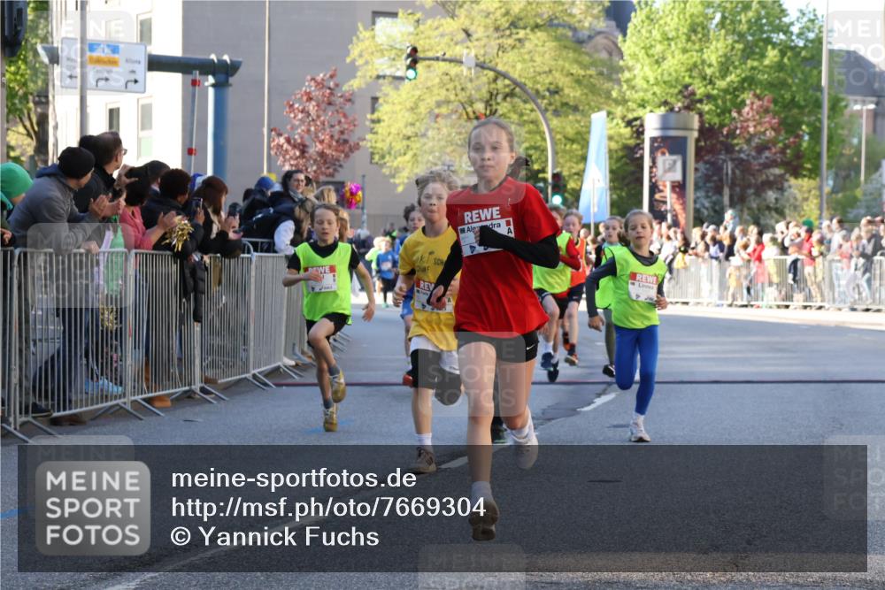 25.04.2025 - Das Zehntel Yannick Fuchs http://msf.ph/oto/7669304 26.04.2025 08:52:04 Ziel 1108, 1122, 1127, 1188, 1418, 1979, 2023, 2029, 2216, 2355, 2364, 2804, 2859, 3085, 3088, 3160, 3161, 3171, 3212, 3407, 3467, 3822 meine-sportfotos.de