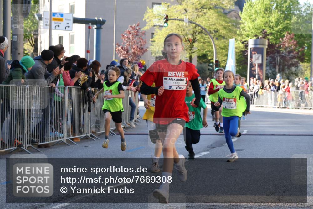 25.04.2025 - Das Zehntel Yannick Fuchs http://msf.ph/oto/7669308 26.04.2025 08:52:04 Ziel 1108, 1122, 1127, 1188, 1418, 1979, 2023, 2029, 2216, 2355, 2364, 2804, 2859, 3085, 3088, 3160, 3161, 3171, 3212, 3407, 3467, 3822 meine-sportfotos.de