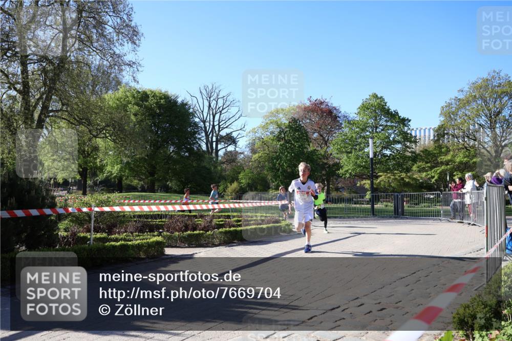 25.04.2025 - Das Zehntel Zöllner http://msf.ph/oto/7669704 26.04.2025 07:39:27 Laufen  meine-sportfotos.de
