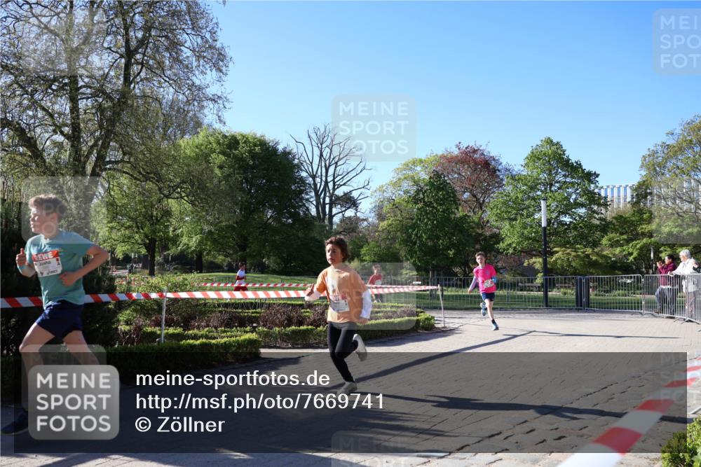 25.04.2025 - Das Zehntel Zöllner http://msf.ph/oto/7669741 26.04.2025 07:39:31 Laufen  meine-sportfotos.de