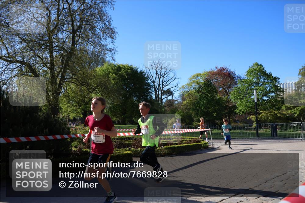 25.04.2025 - Das Zehntel Zöllner http://msf.ph/oto/7669828 26.04.2025 07:39:57 Laufen  meine-sportfotos.de