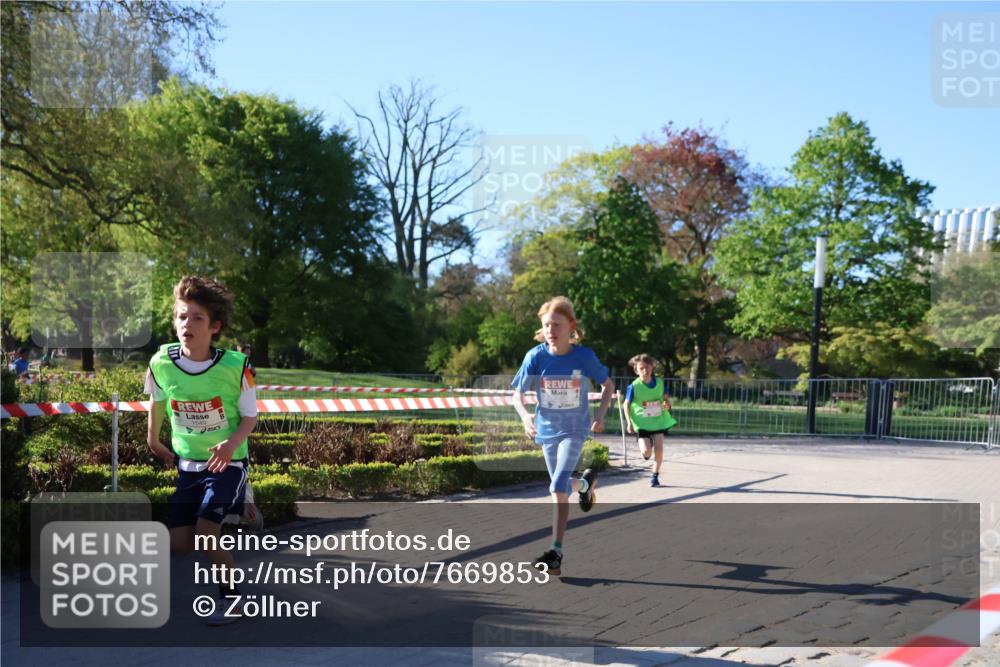 25.04.2025 - Das Zehntel Zöllner http://msf.ph/oto/7669853 26.04.2025 07:40:08 Laufen 1549 meine-sportfotos.de
