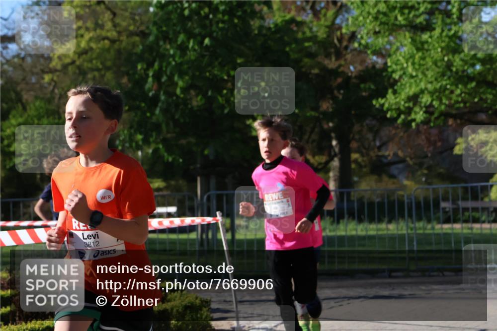 25.04.2025 - Das Zehntel Zöllner http://msf.ph/oto/7669906 26.04.2025 07:40:20 Laufen 3812 meine-sportfotos.de
