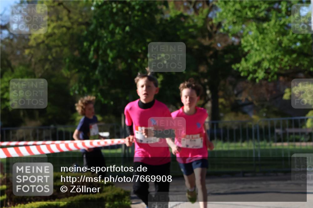 25.04.2025 - Das Zehntel Zöllner http://msf.ph/oto/7669908 26.04.2025 07:40:21 Laufen  meine-sportfotos.de