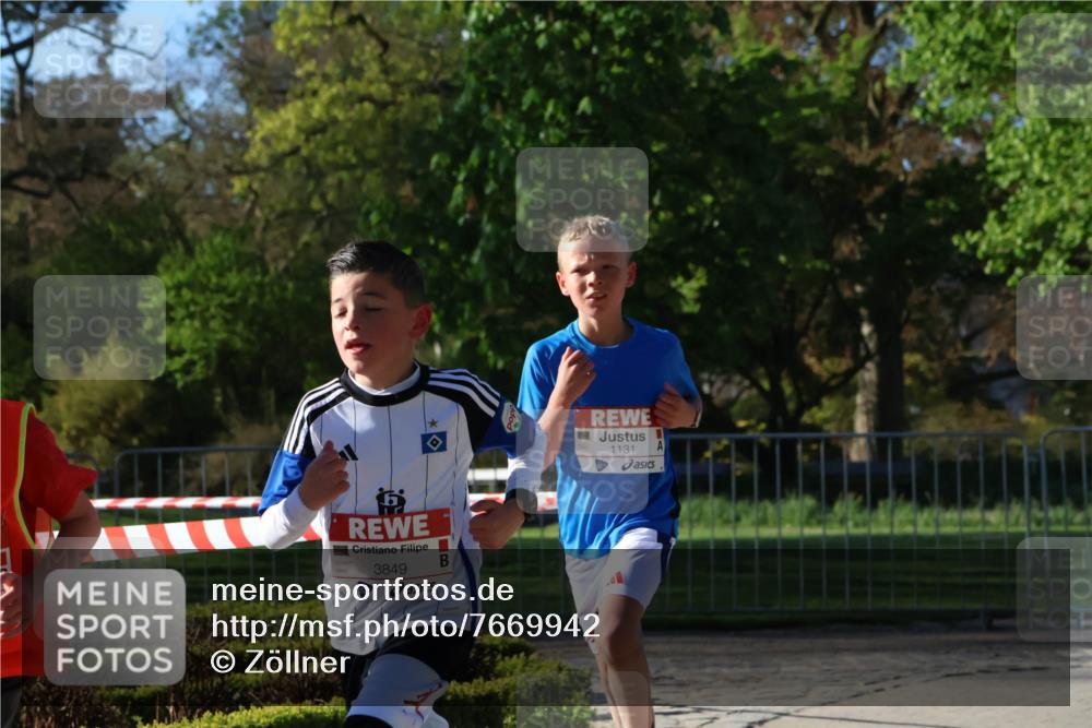 25.04.2025 - Das Zehntel Zöllner http://msf.ph/oto/7669942 26.04.2025 07:40:27 Laufen 3849, 1131 meine-sportfotos.de