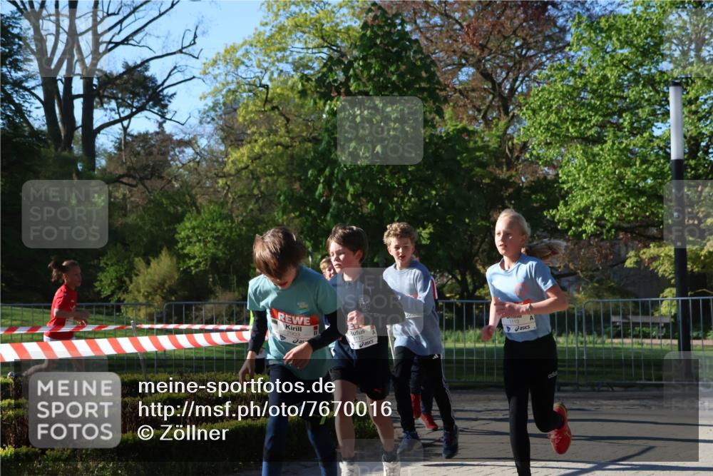 25.04.2025 - Das Zehntel Zöllner http://msf.ph/oto/7670016 26.04.2025 07:40:40 Laufen 1112, 1113, 2903 meine-sportfotos.de