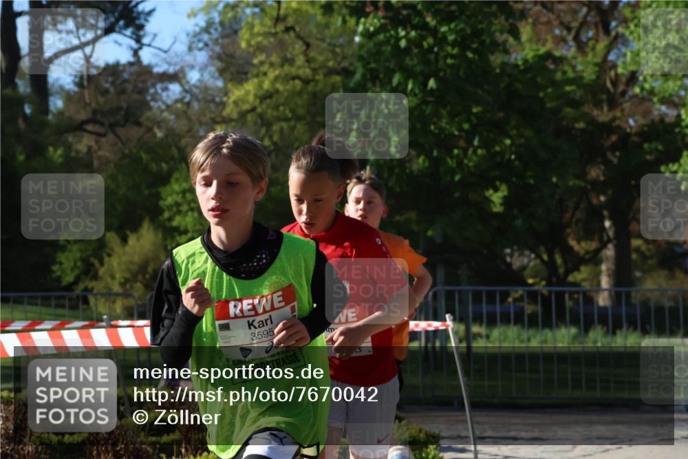 25.04.2025 - Das Zehntel Zöllner http://msf.ph/oto/7670042 26.04.2025 07:40:43 Laufen 3595 meine-sportfotos.de