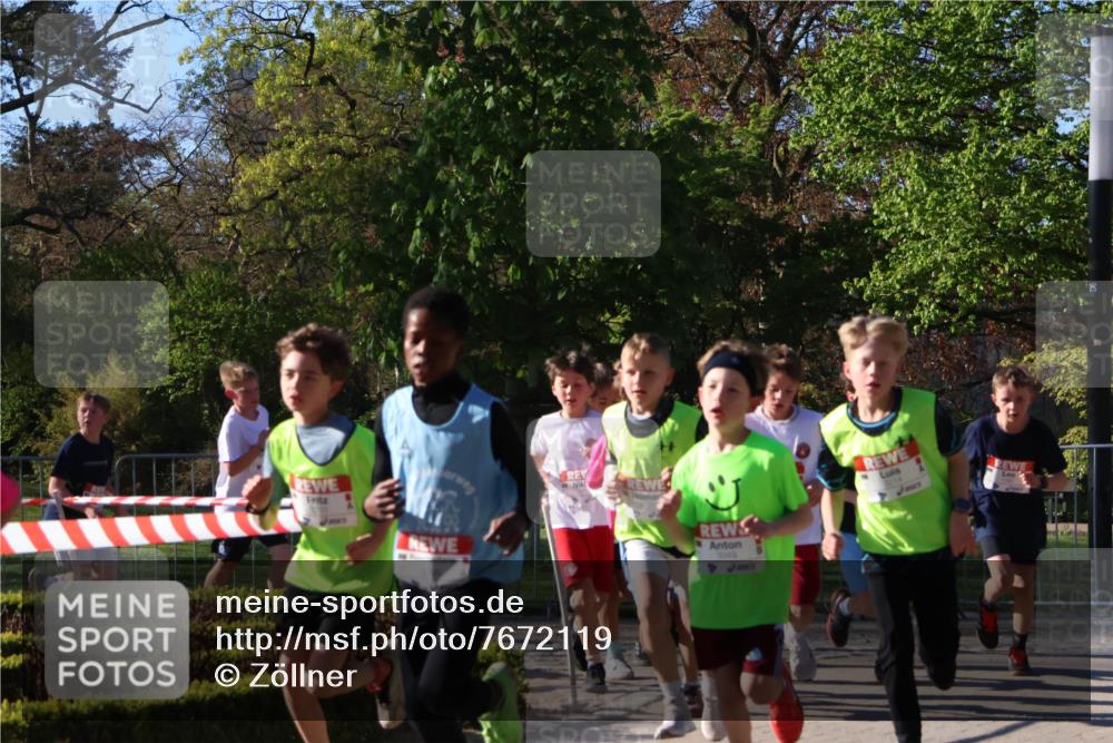 25.04.2025 - Das Zehntel Zöllner http://msf.ph/oto/7672119 26.04.2025 07:40:58 Laufen  meine-sportfotos.de