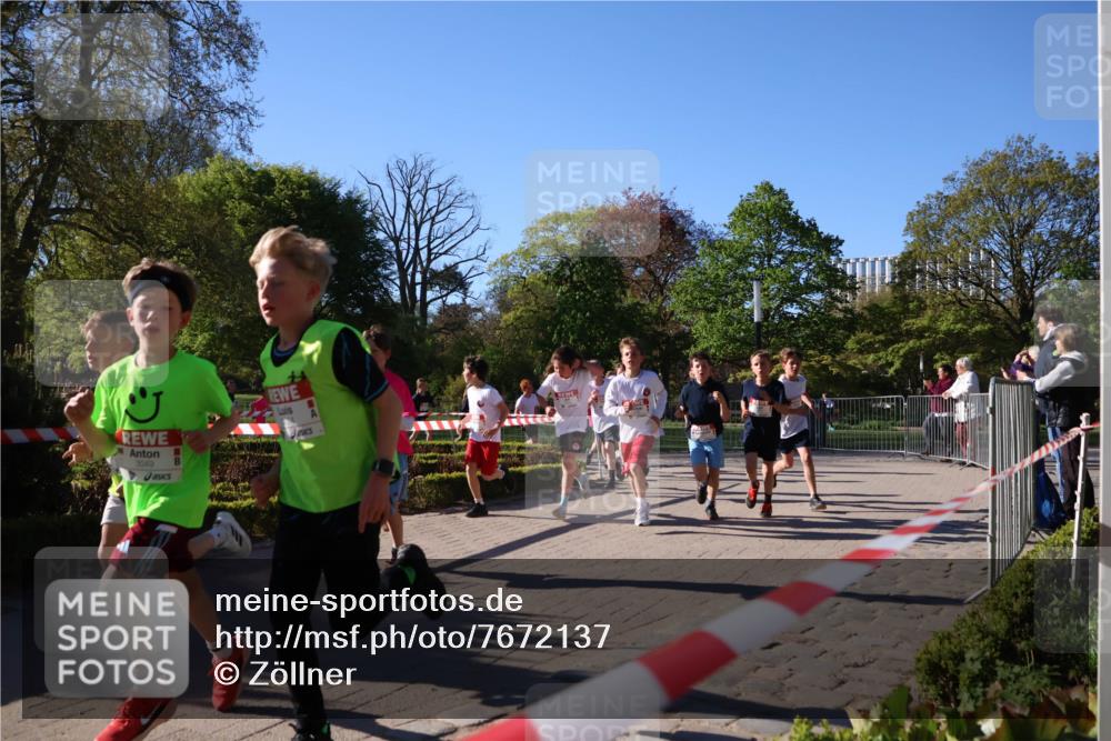 25.04.2025 - Das Zehntel Zöllner http://msf.ph/oto/7672137 26.04.2025 07:41:00 Laufen 3049 meine-sportfotos.de
