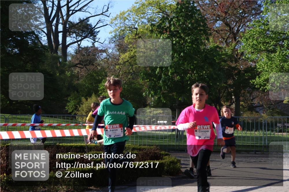 25.04.2025 - Das Zehntel Zöllner http://msf.ph/oto/7672317 26.04.2025 07:41:17 Laufen 1488, 3519 meine-sportfotos.de